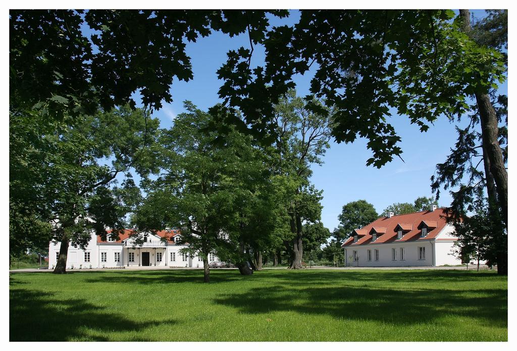 Palac Lochow Exterior photo